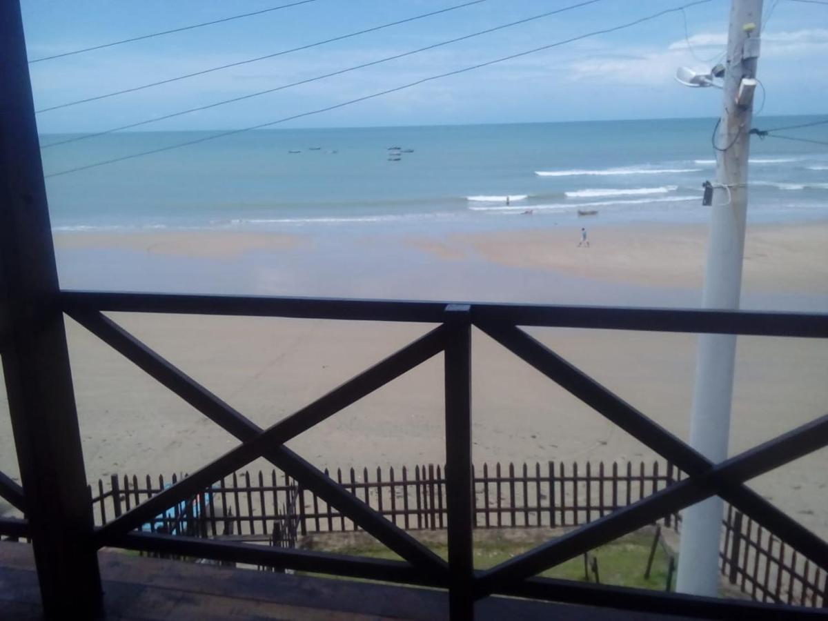 Praia da Baleia Itapipoca CE Esterno foto